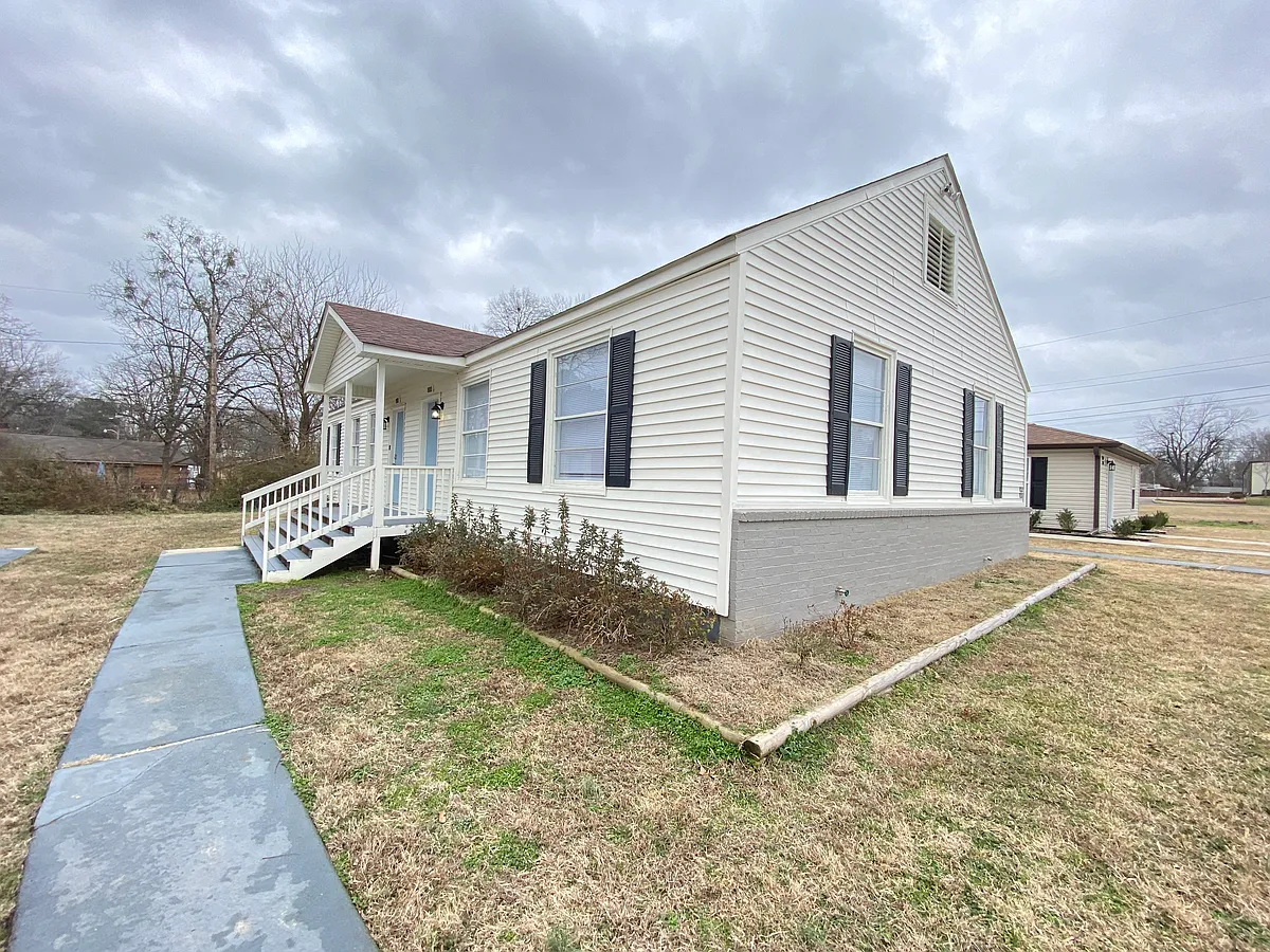 Building Photo - 800 Jane Dr #800