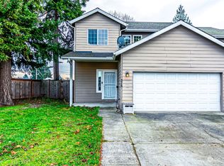 315 9th St NW #A, Puyallup, WA