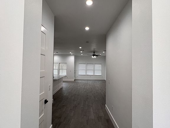 3rd image of 506 E Bryson Ave