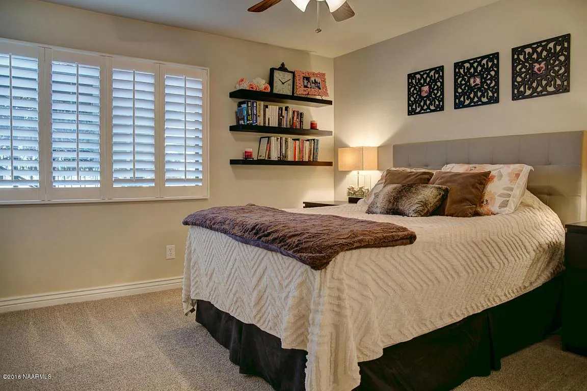 2 bed, 900 sqft, $1,800 — Photo 4