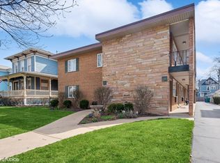 118 S Clinton St, Chicago, IL 60661