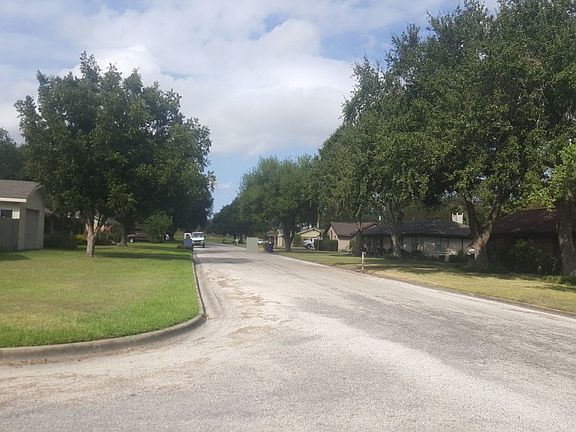 5th image of 417 Mertie Ave