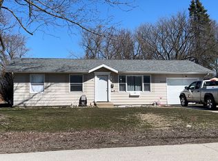 6349 Porter Dr, Eau Claire, MI 49111