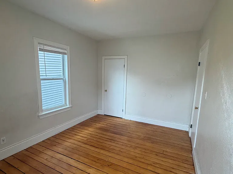 255 Fountain St, Unit 2 Fall River, MA 3 Bedrooms 1 Bathroom — Photo 13