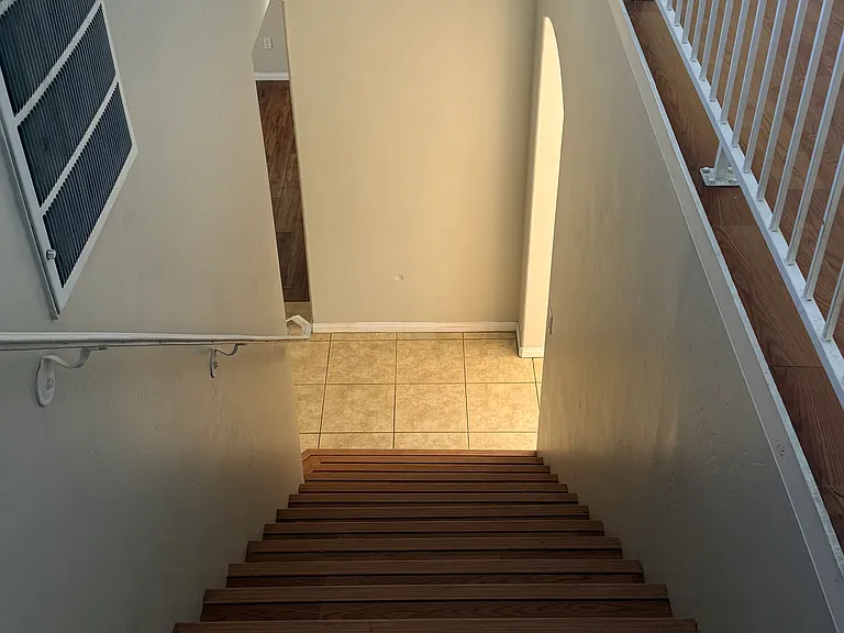 5825 Sky Lakes Ave — Photo 8