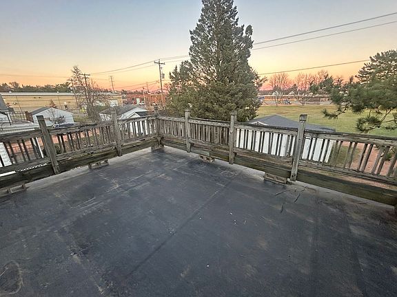 3rd image of 713 S 9th Ave #1/2