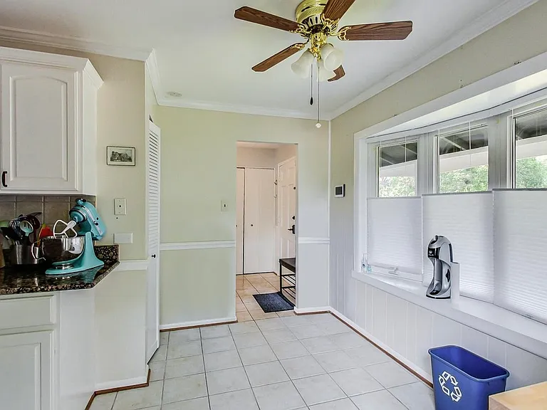 4704 Lance Ct — Photo 17