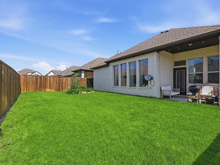 3006 Milton Dr — Photo 33
