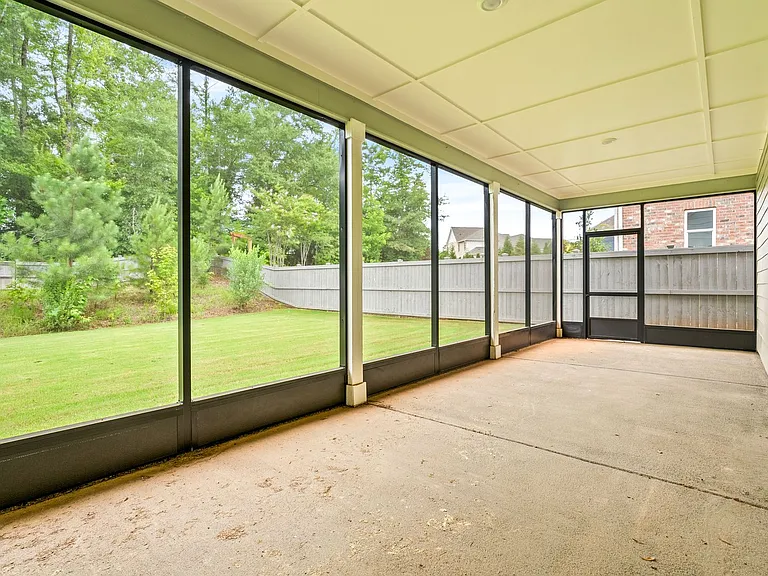 826 Clear Spring Dr — Photo 20