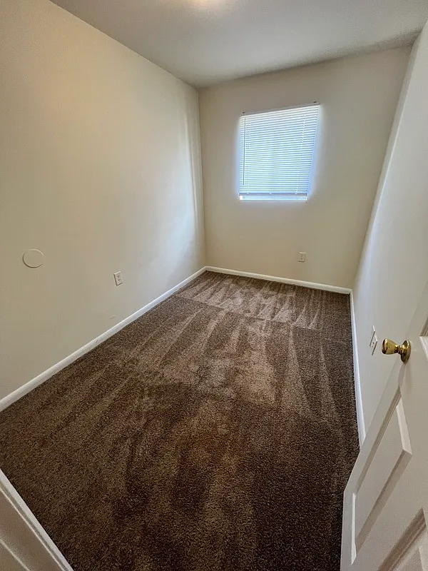 2 bed, 1.0 bath, $995 — Photo 4