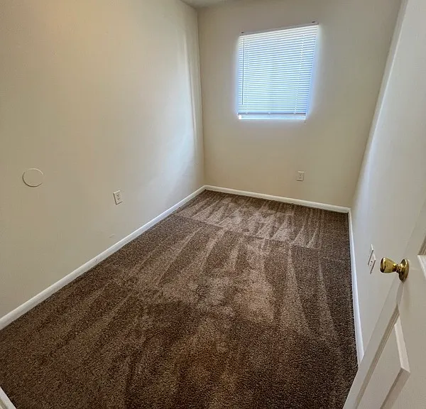 1822 Williamsburg Rd — Photo 4