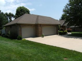 727 W Osage Dr, Nixa, MO 65714