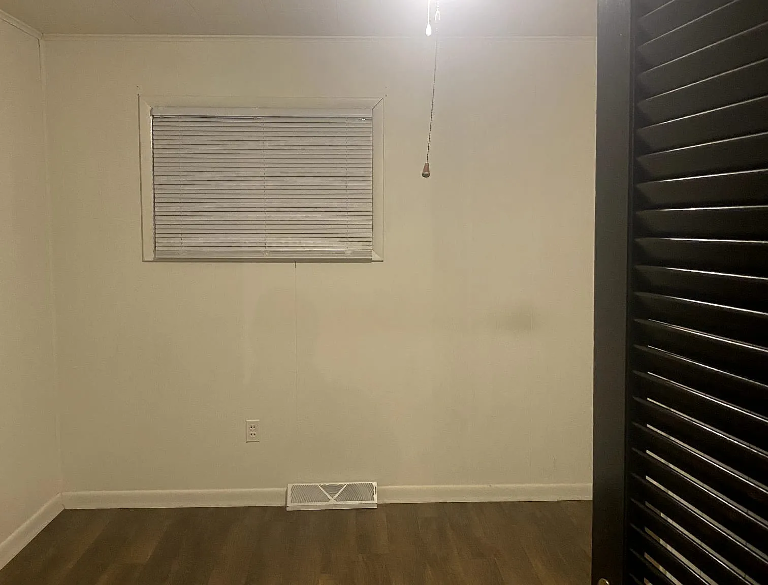 2 bed, 976 sqft, $1,100 — Photo 2