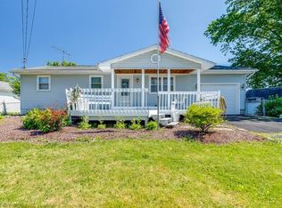 17434 Lynfield Rd, Lake Milton, OH 44429