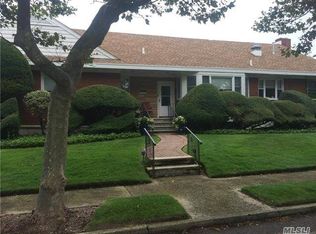 75 Suffolk Blvd, Atlantic Beach, NY 11509