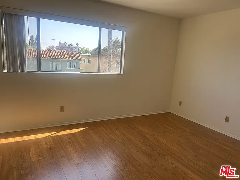 8515 Saturn St #102 — Photo 15