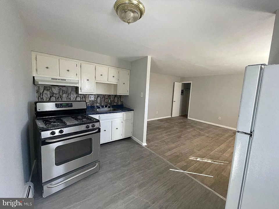 1st image of 4818 Unruh Ave #B
