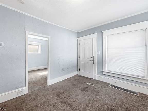 5th image of 4311 Bush Ave