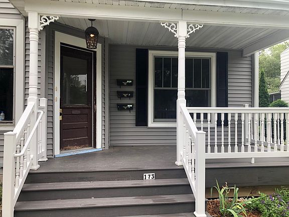Front porch and front entry