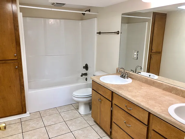 109 Smith St — Photo 9