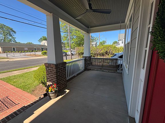 3rd image of 108 Arlington Ave