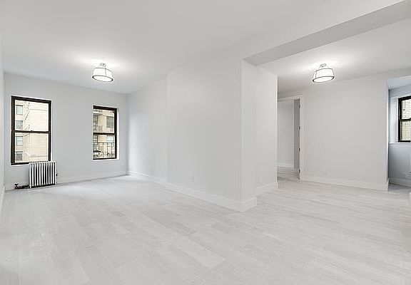 4th image of 305 E 75th St #24/25