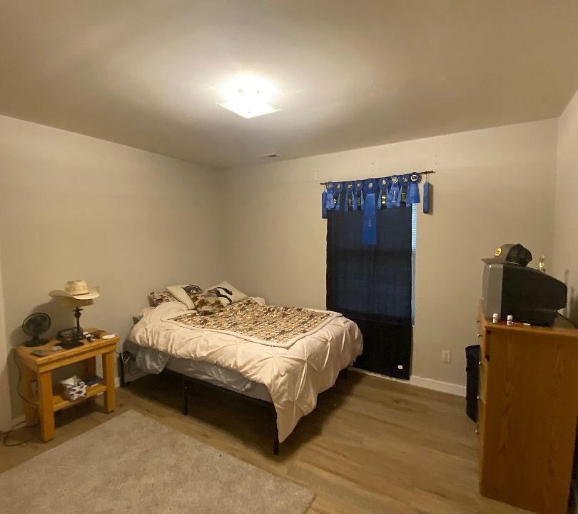 Unit Photo