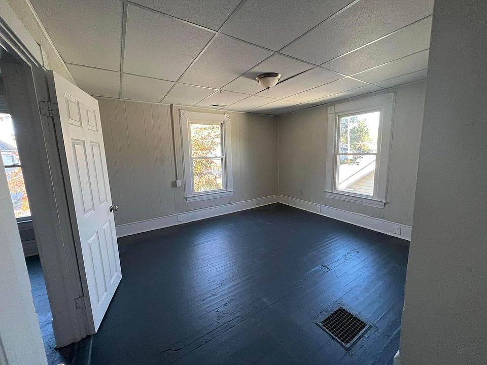 418 Chestnut St 418 Chestnut St Salem VA Zillow