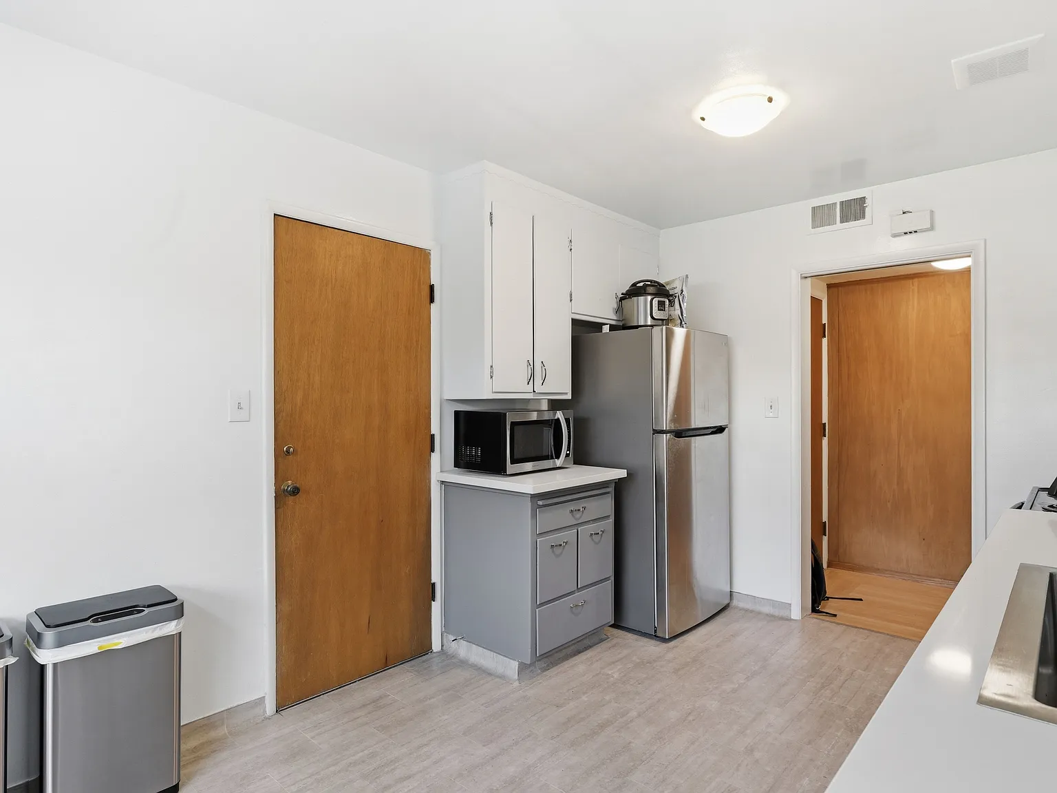 2 bed, 1250 sqft, $3,395 — Photo 4