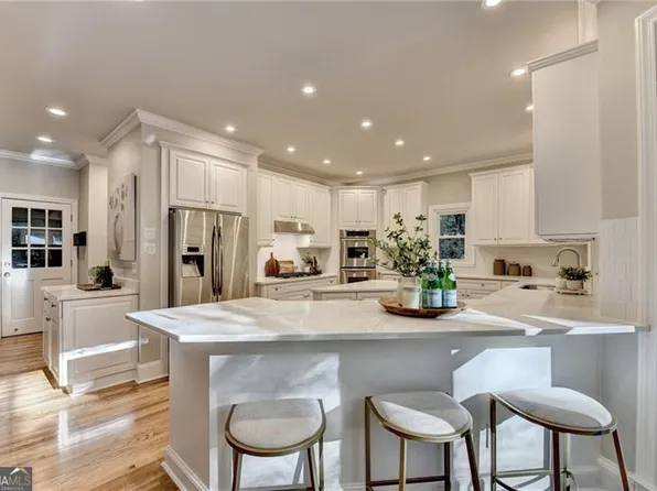 1595 Northcliff Trce, Roswell, GA 30076