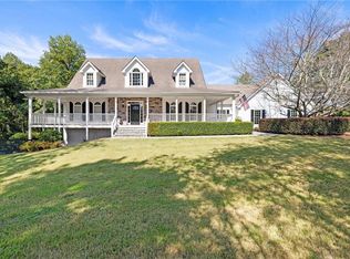 3608 Sunflower Dr, Buford, GA 30519