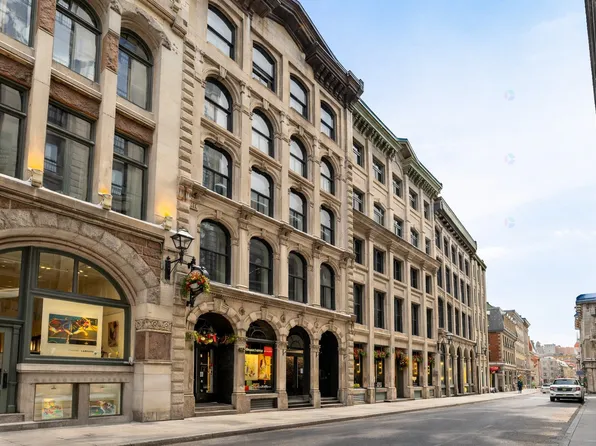 64 Rue St #O-412, Montreal, QC H2Y 4B8