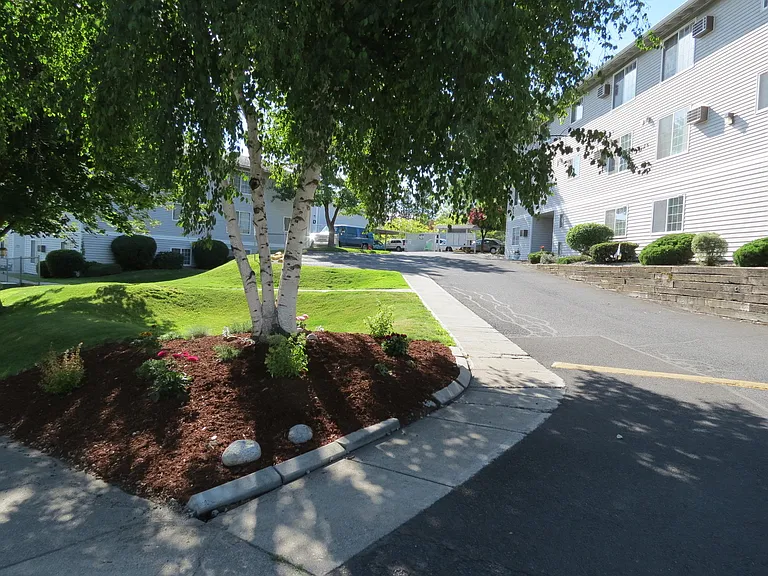 Hart Terrace Apartments — Photo 22