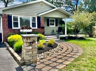 37 Gardenia Way, Toms River, NJ