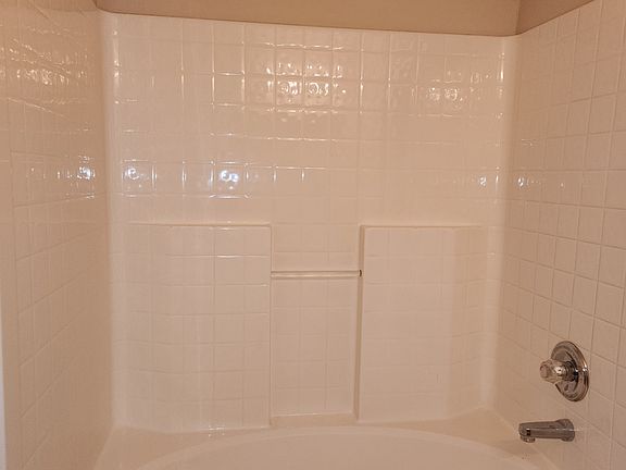 2nd image of 6051 Grovegate Ln
