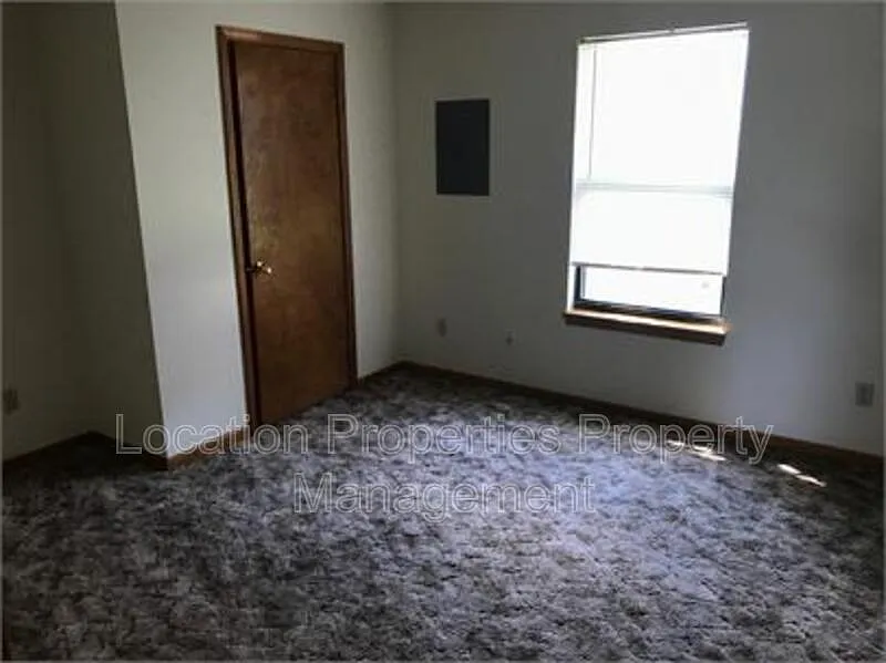 2 bed, 1.0 bath, 900 sqft, $1,095 — Photo 4