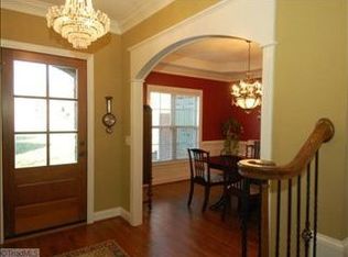 423 Southern Woods Dr, Winston Salem, NC 27107