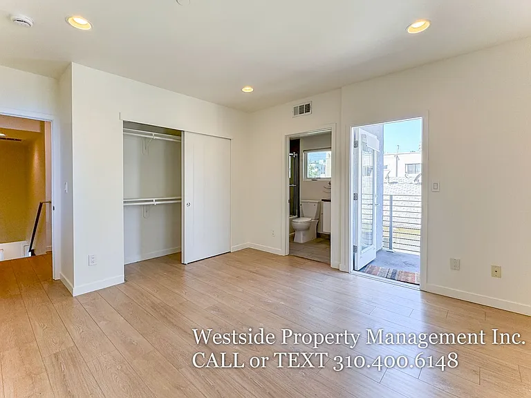 6546-6548 1/2 La Mirada Ave — Photo 13