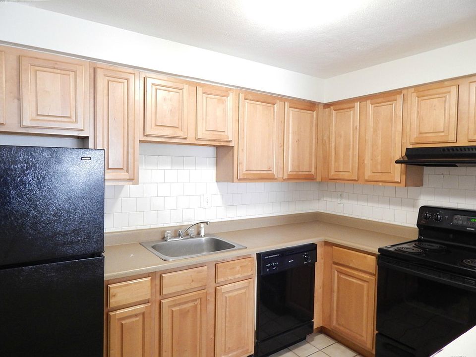 1st image of 140 Sea St #107AA