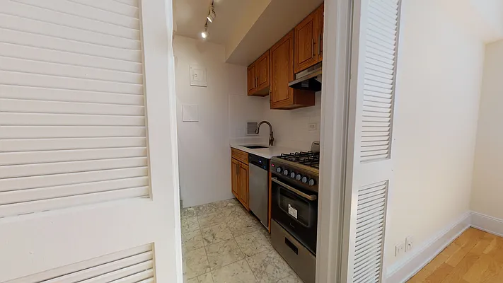 Rented by Bond New York | media 16