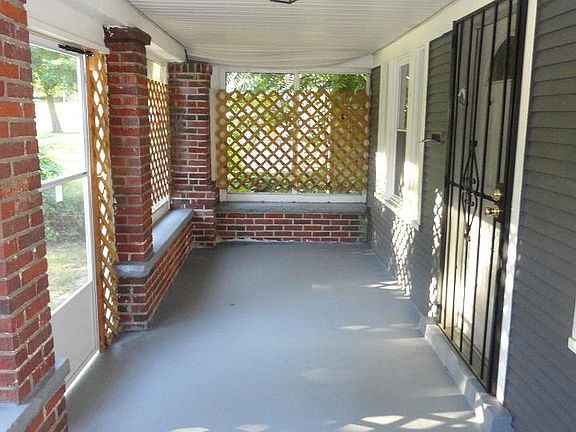 2nd image of 5622 Paseo Blvd
