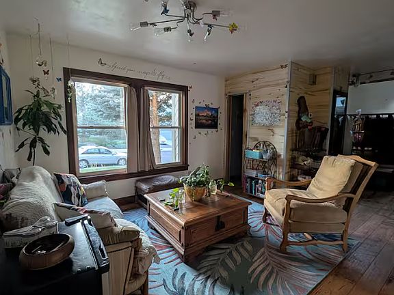 Sitting area on main level