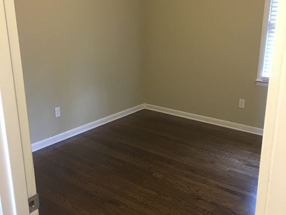3rd image of 217 Elaine Dr