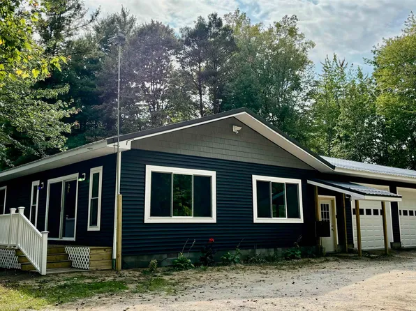 3607 N Castor Rd, Coleman, MI 48618