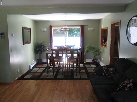 5th image of 144 N Clinton Ave