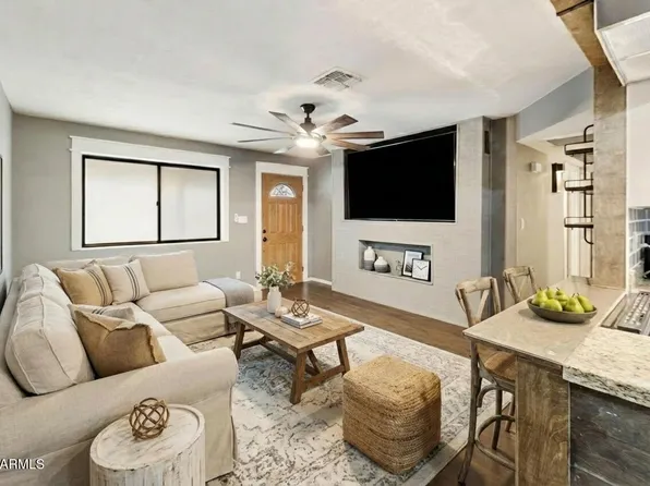 1249 W OAKLAND Street, Chandler, AZ 85224