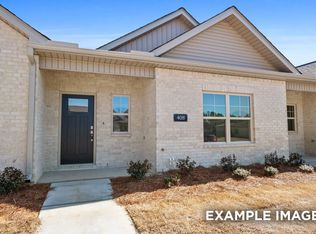 408 Clyde Ln, Hartselle, AL 35640