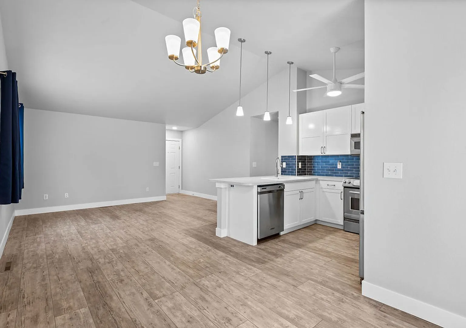 Sublease Opportunity Move-In Ready 3bd/2ba Home With 2 Car Garage — Photo 3