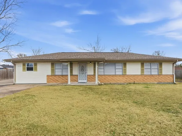 2132 Linda Dr, Westlake, LA 70669