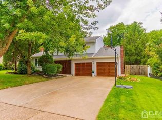 11 Hilltop Rd, Edison, NJ 08820